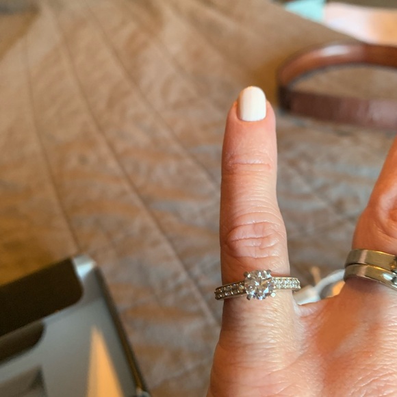 CLEARANCE Jewlr Duchess promise Ring Genuine 925 Sterling Silver 5 Zirconia NWOT - Picture 7 of 13